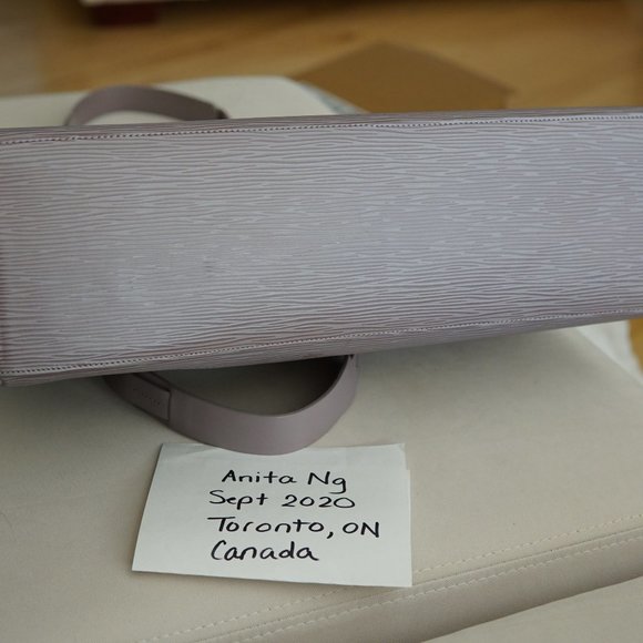 Authentic Rare LV Lilac Epi Croisette GM Tote Bag - Picture 7 of 10